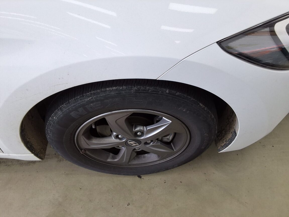 HYUNDAI AVANTE AD 1.6 GDi STYLE 2016 - zdjęcie 22