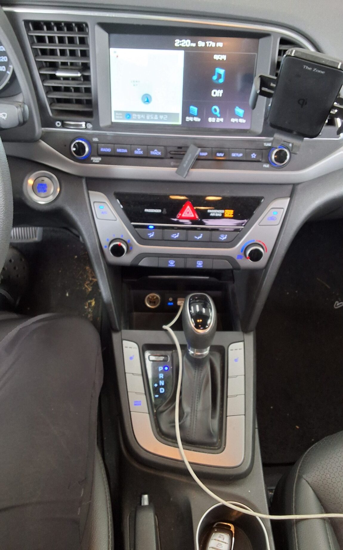 HYUNDAI AVANTE AD 1.6 GDi VALUE PLUS 2018 - zdjęcie 18