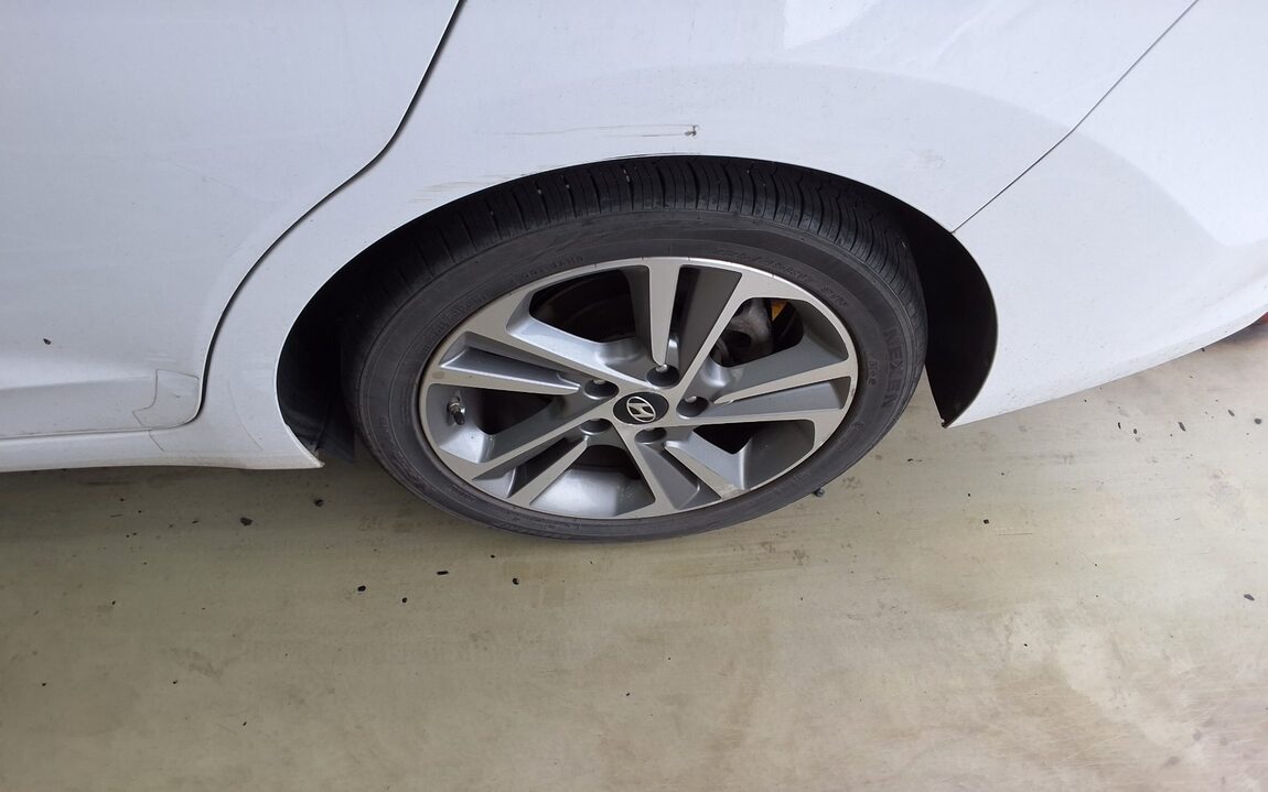 HYUNDAI AVANTE AD 1.6 GDi VALUE PLUS 2018 - zdjęcie 24