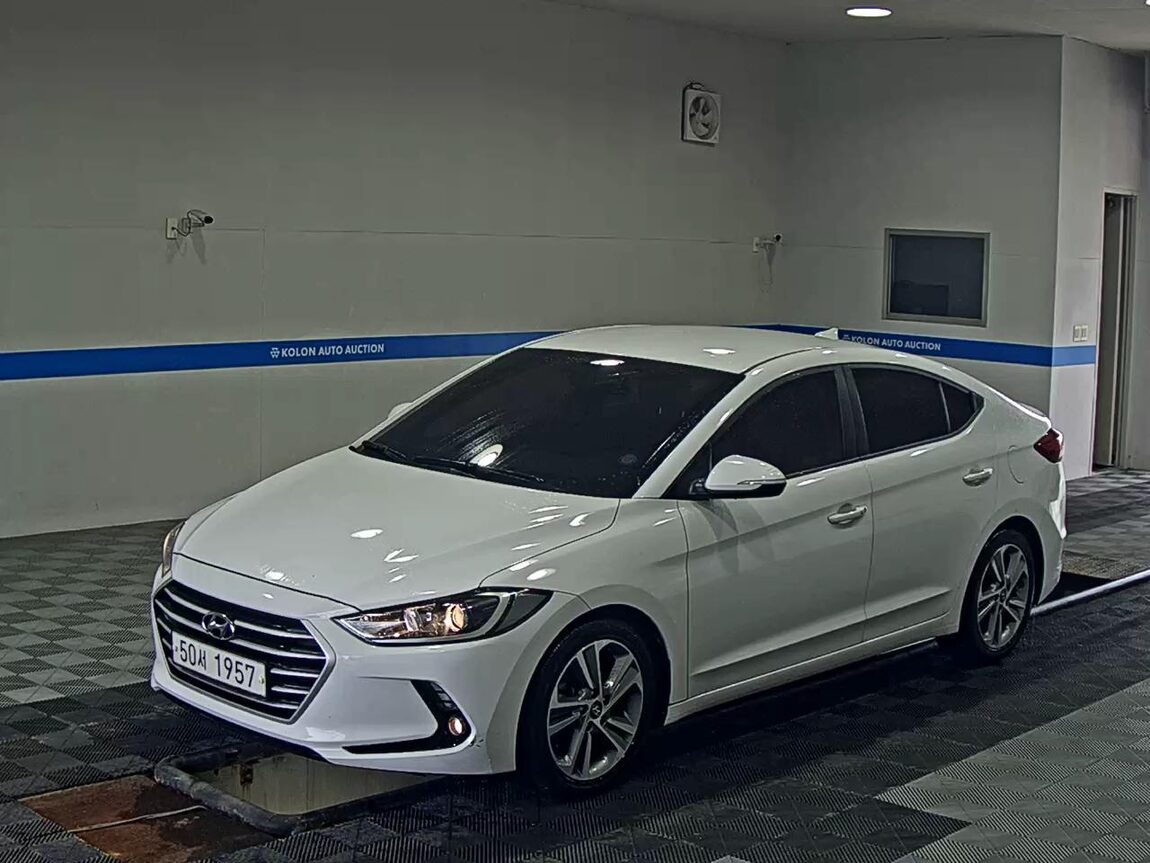 HYUNDAI AVANTE AD 1.6 GDi VALUE PLUS 2018 - zdjęcie 2