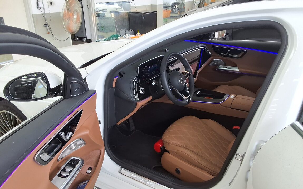 MERCEDES-BENZ E-CLASS (6TH GEN) E450 4MATIC 2025 - zdjęcie 10