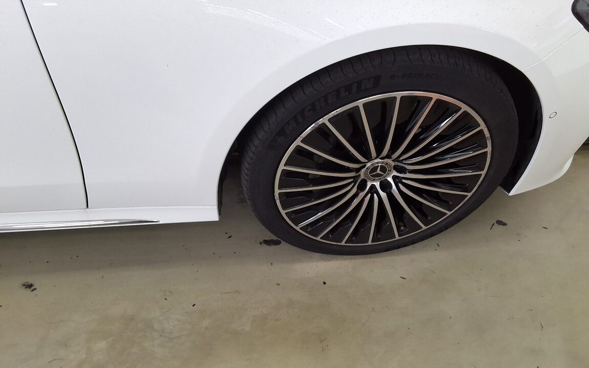 MERCEDES-BENZ E-CLASS (6TH GEN) E450 4MATIC 2025 - zdjęcie 25