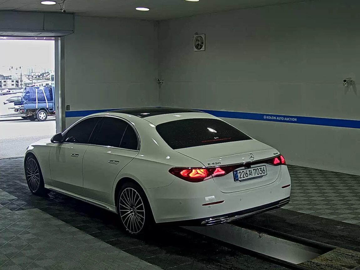 MERCEDES-BENZ E-CLASS (6TH GEN) E450 4MATIC 2025 - zdjęcie 6