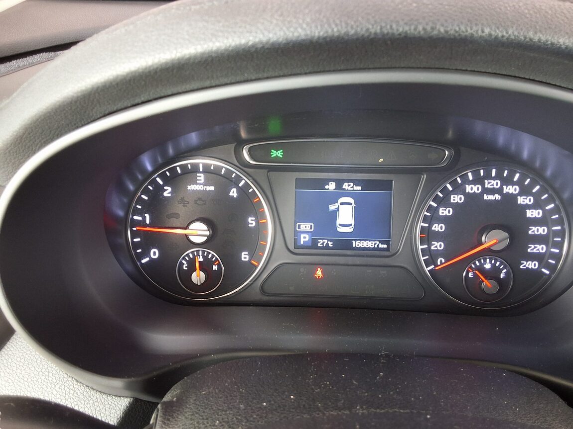 KIA THE NEW SORENTO DIESEL R2.2 2WD NOBLESSE 2018 - zdjęcie 9