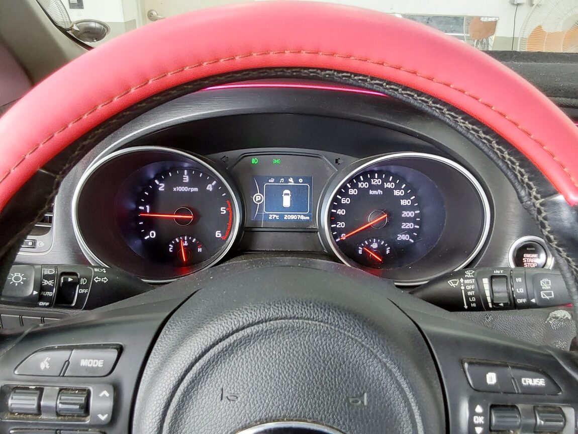 KIA ALL NEW CARNIVAL 9-SEATER DIESEL LUXURY 2015 - zdjęcie 9