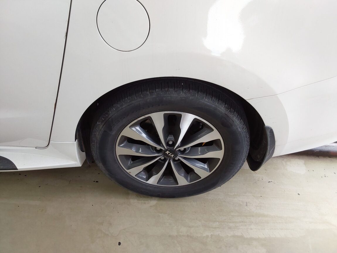 KIA ALL NEW CARNIVAL 9-SEATER DIESEL LUXURY 2015 - zdjęcie 23