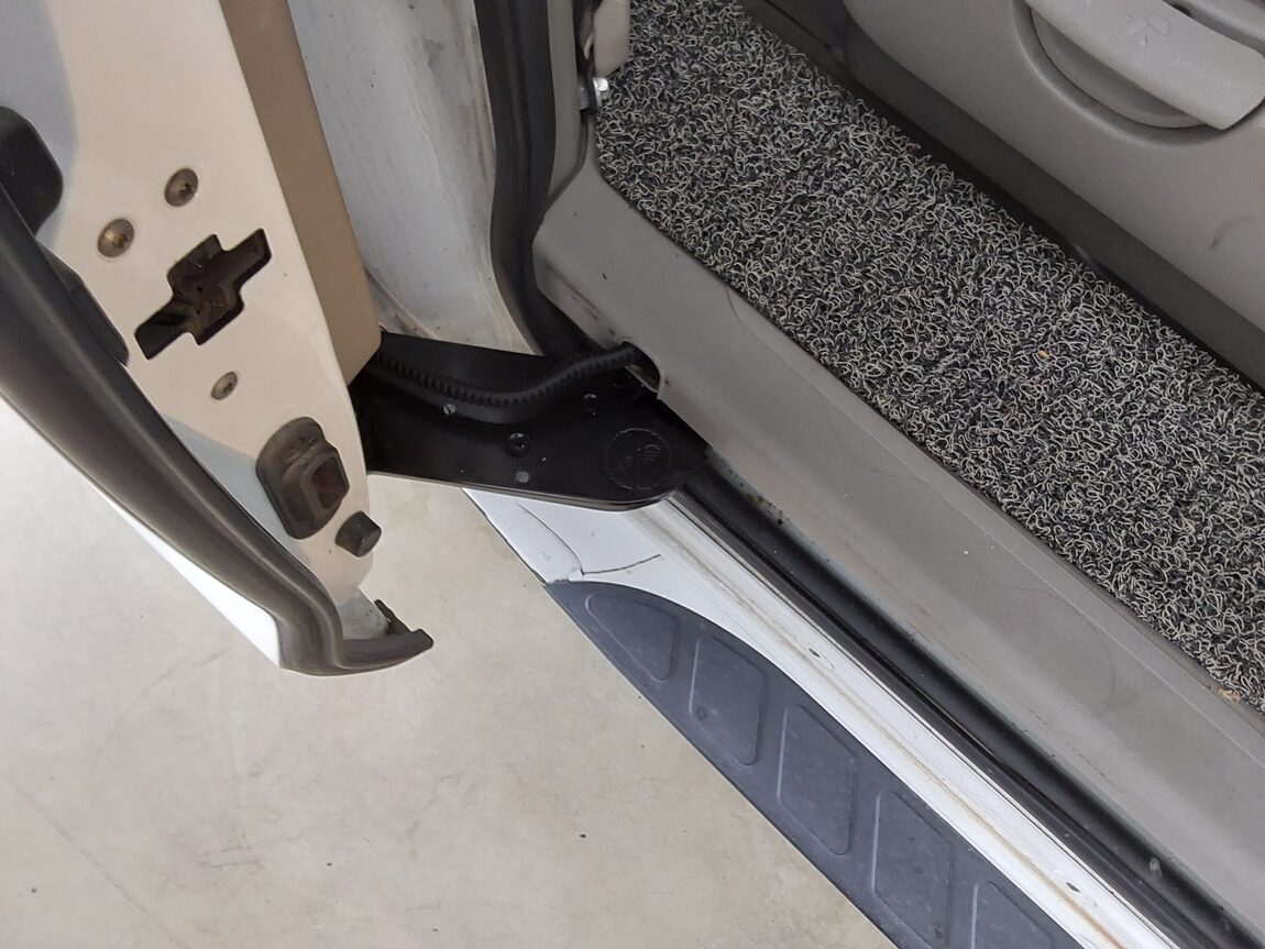 KIA ALL NEW CARNIVAL 9-SEATER DIESEL LUXURY 2015 - zdjęcie 27