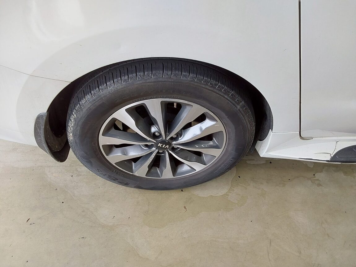 KIA ALL NEW CARNIVAL 9-SEATER DIESEL LUXURY 2015 - zdjęcie 25
