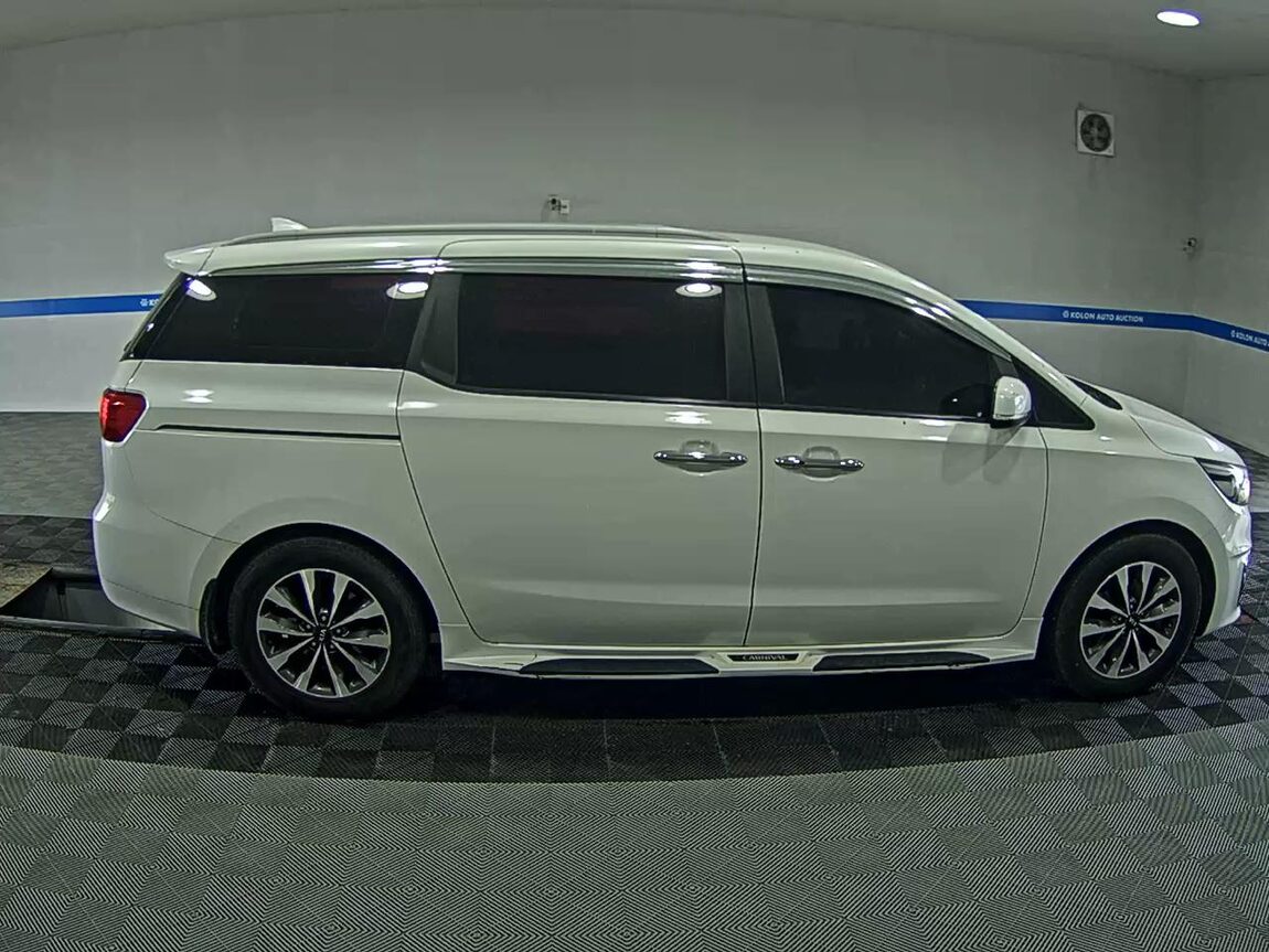 KIA ALL NEW CARNIVAL 9-SEATER DIESEL LUXURY 2015 - zdjęcie 4