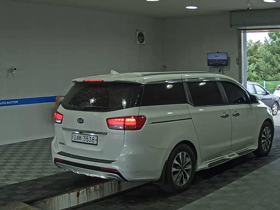 KIA ALL NEW CARNIVAL 9-SEATER DIESEL LUXURY 2015 - zdjęcie 5