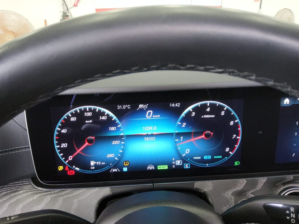 MERCEDES-BENZ E-CLASS (5TH GEN) E350 4MATIC AVANTGARDE 2022 - zdjęcie 9