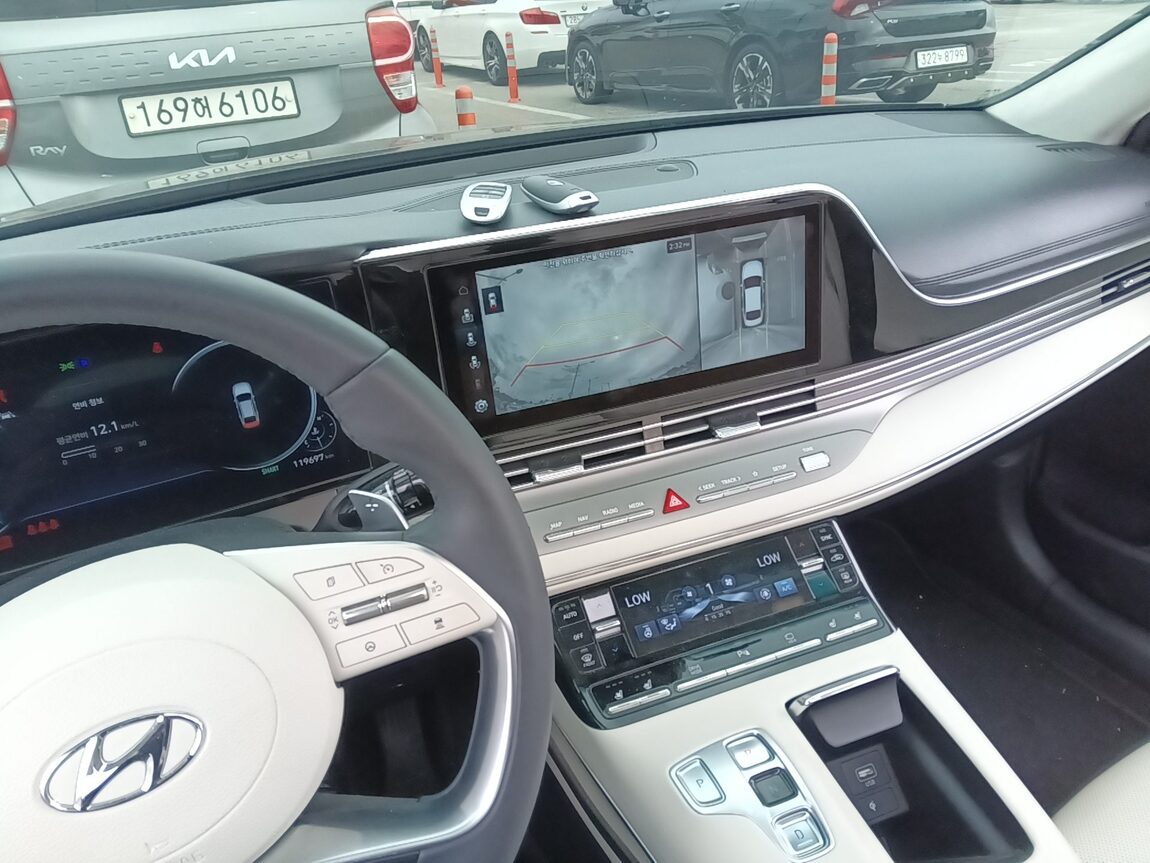 HYUNDAI THE NEW GRANDEUR IG GASOLINE 2.5 LE BLANC 2023 - zdjęcie 11