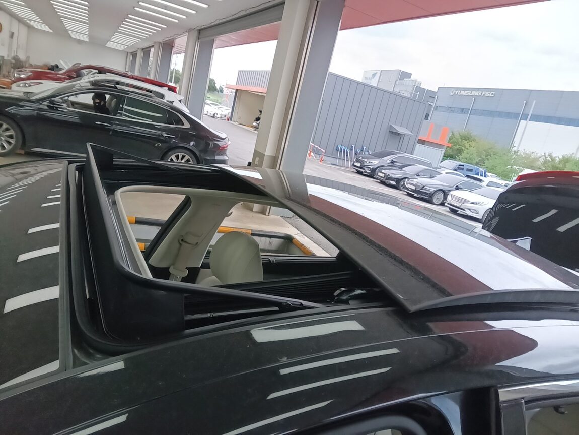 HYUNDAI THE NEW GRANDEUR IG GASOLINE 2.5 LE BLANC 2023 - zdjęcie 18