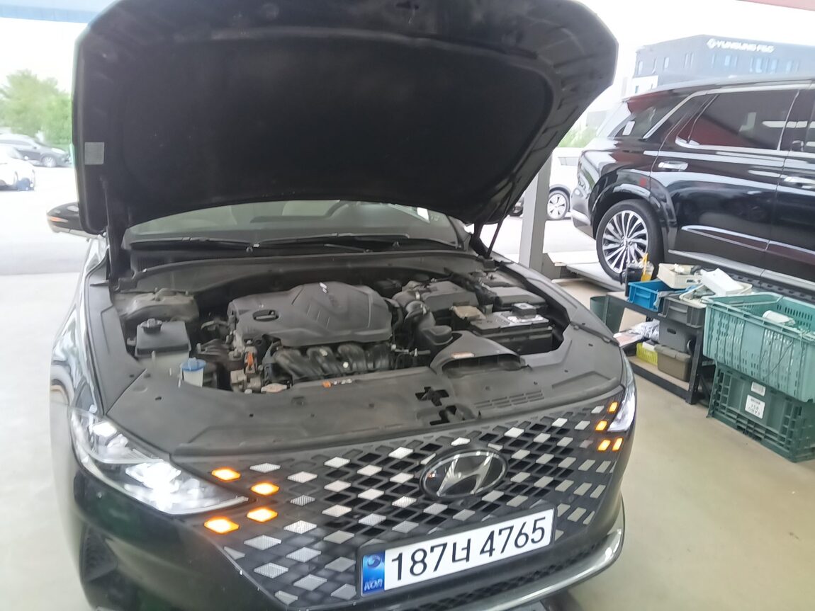 HYUNDAI THE NEW GRANDEUR IG GASOLINE 2.5 LE BLANC 2023 - zdjęcie 21
