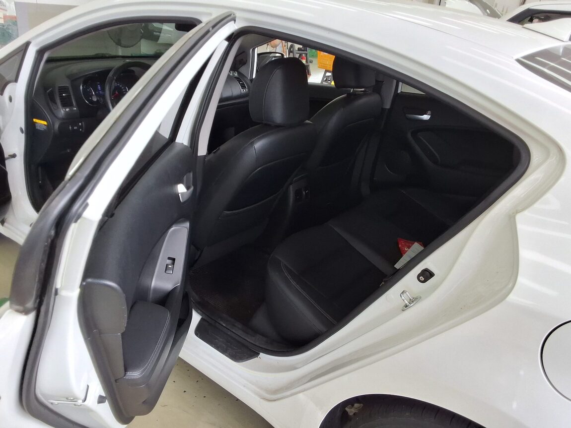 KIA K3 1.6 GDI TRENDY 2014 - zdjęcie 12