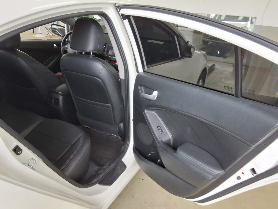 KIA K3 1.6 GDI TRENDY 2014 - zdjęcie 13