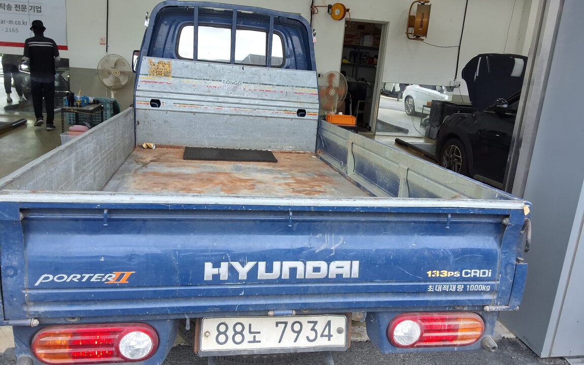 HYUNDAI PORTER II CRDi SUPER CAB EXTRA LONG WHEELBASE MODERN 2017 - zdjęcie 12