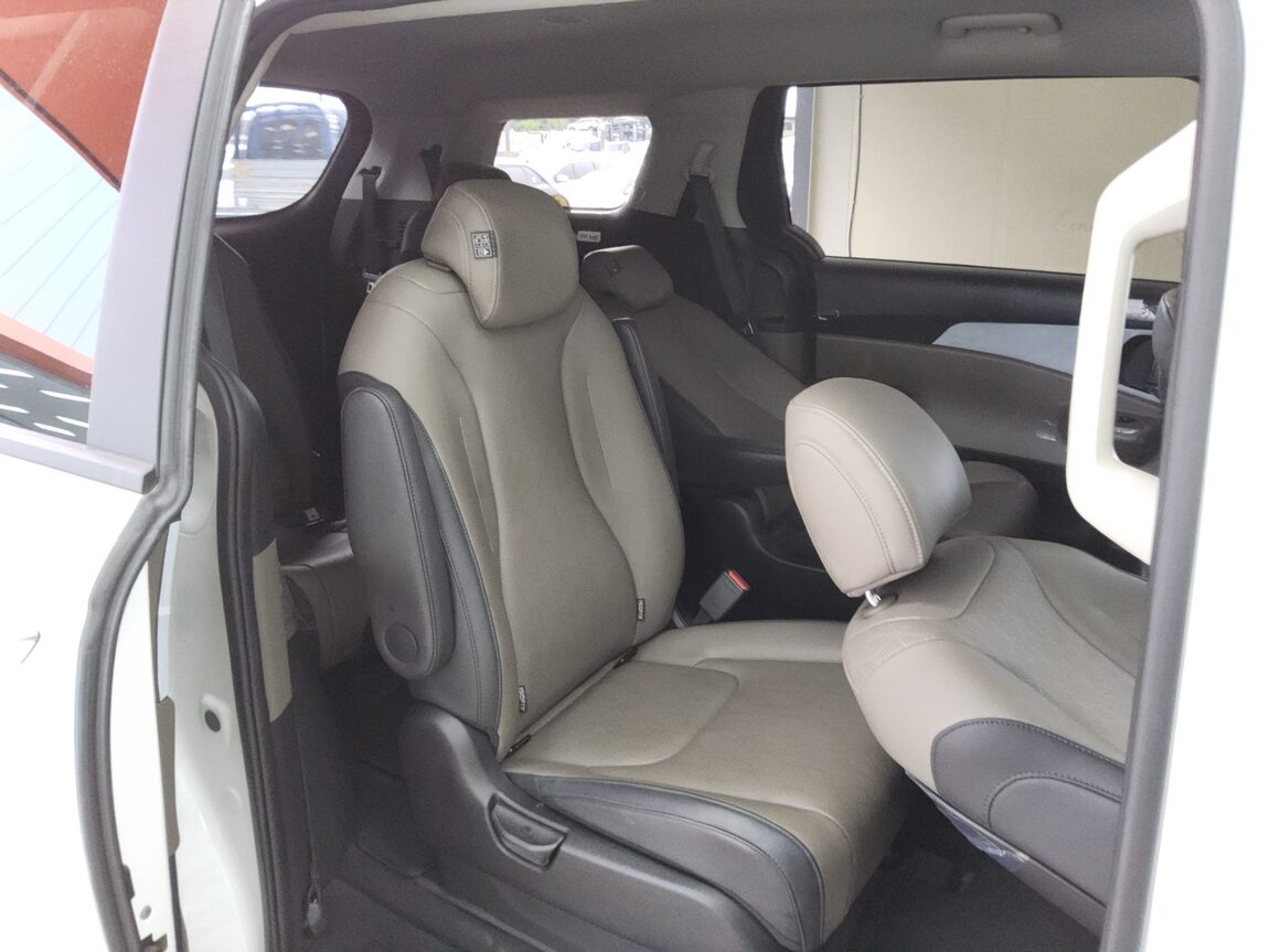 KIA THE NEW CARNIVAL (KA4) 9-SEATER DIESEL PRESTIGE 2024 - zdjęcie 13