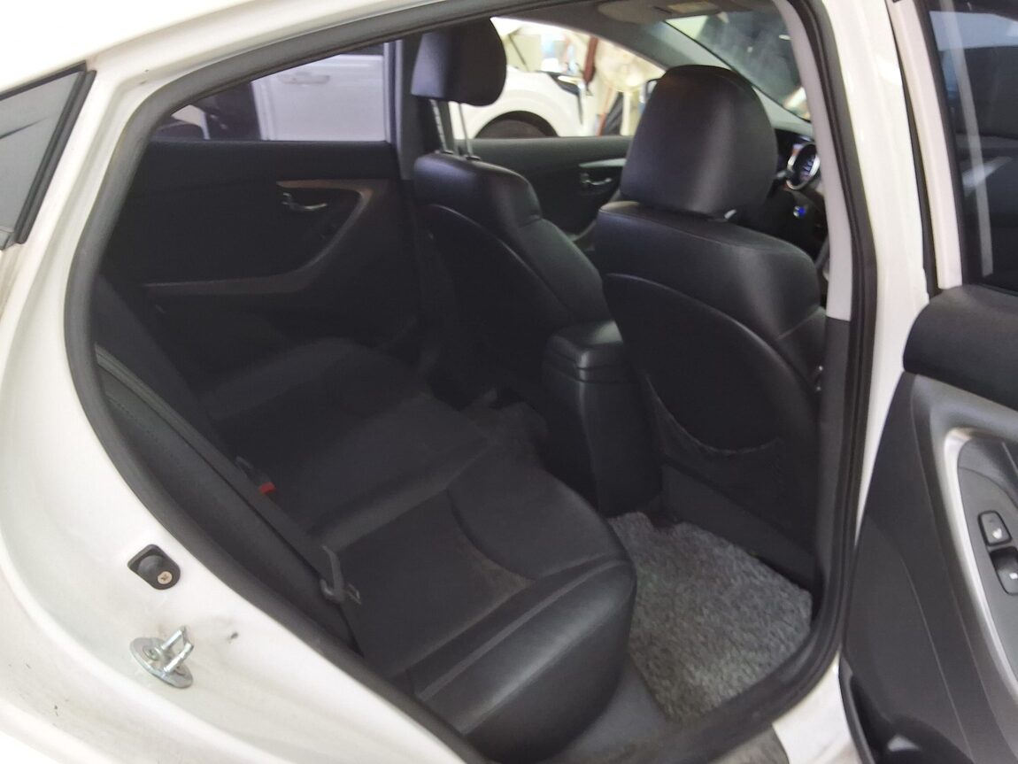 HYUNDAI AVANTE MD M16 GDi PREMIER 2012 - zdjęcie 14