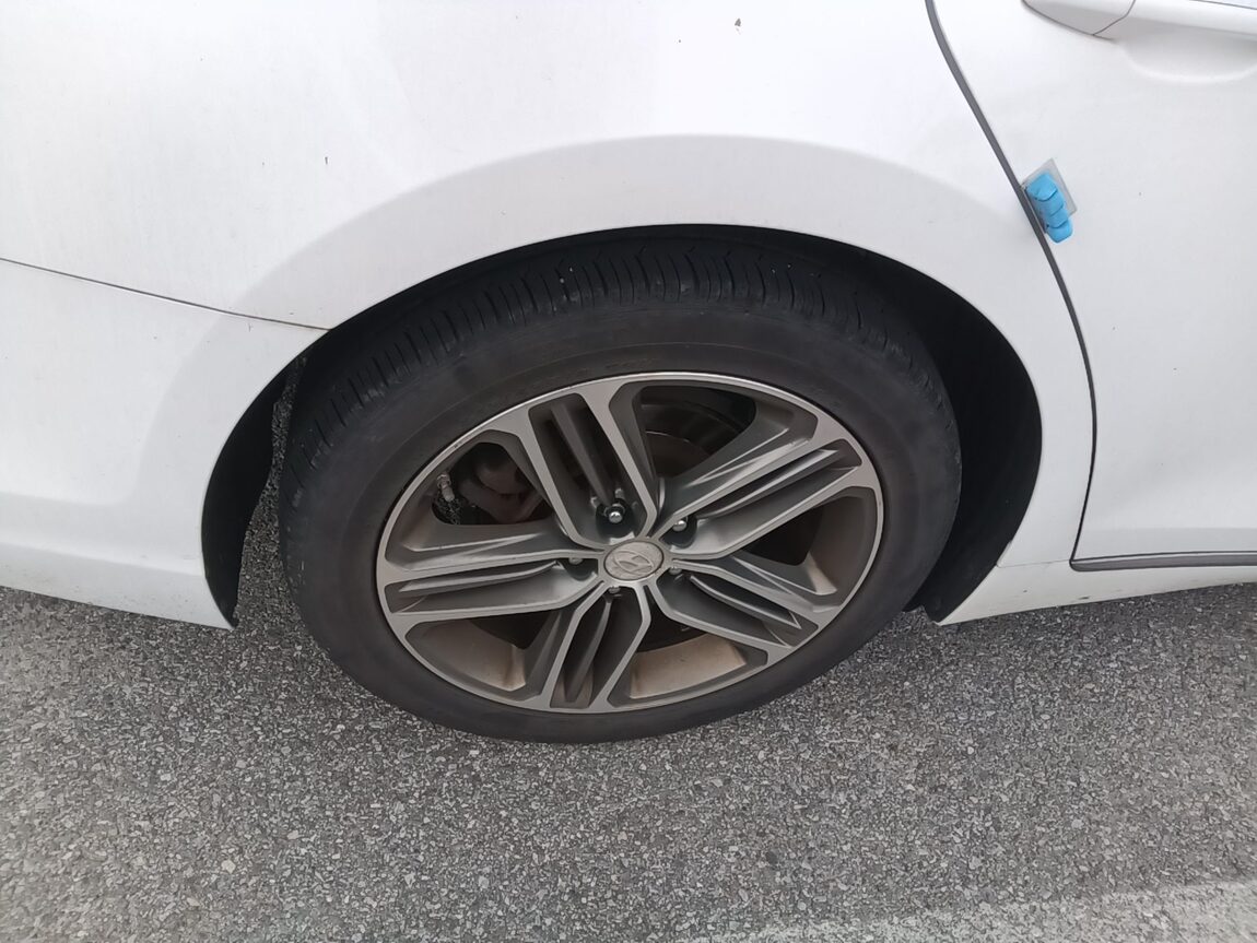 HYUNDAI GRANDEUR IG 2.4 GDi PREMIUM 2018 - zdjęcie 25