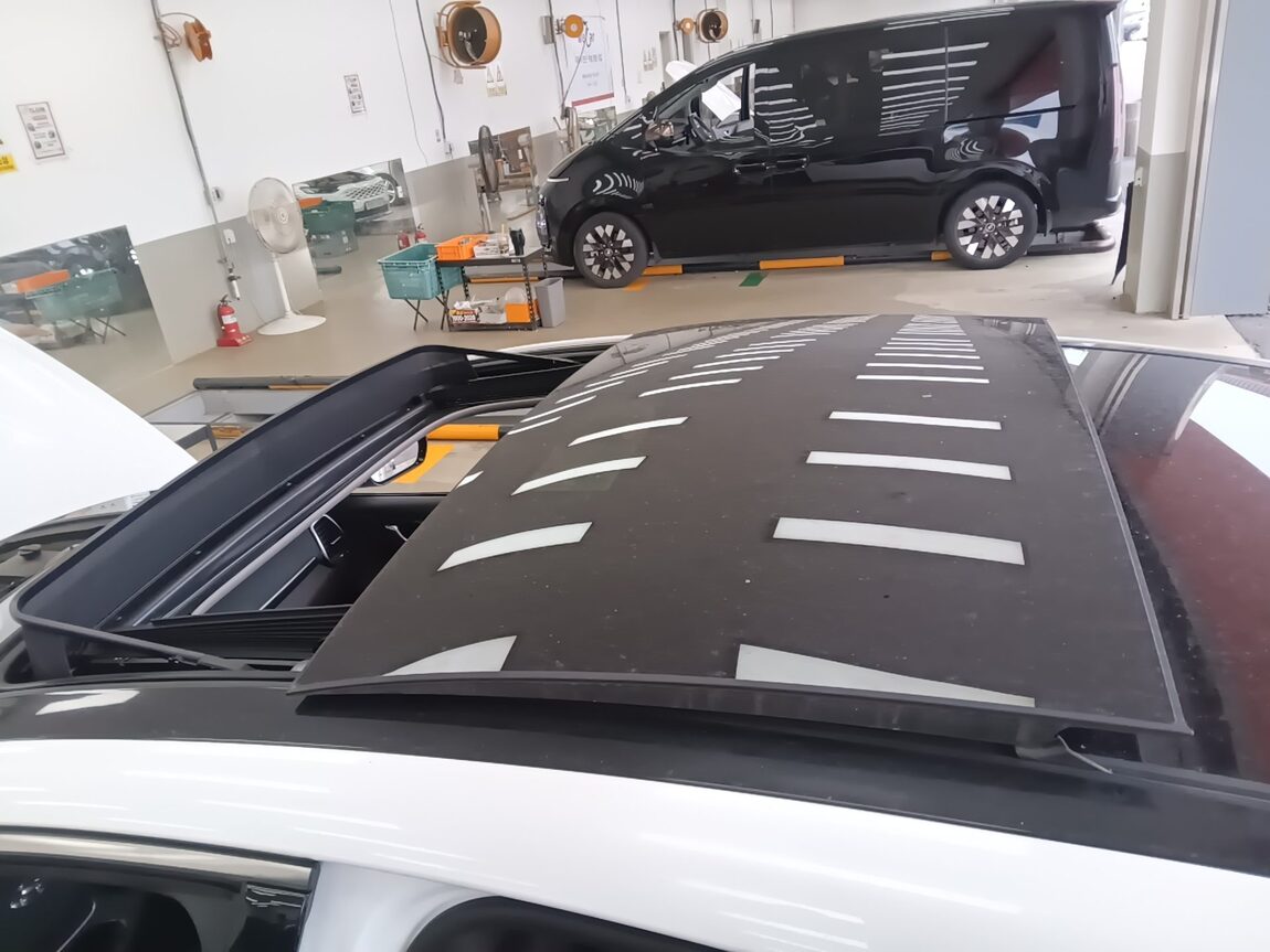 HYUNDAI GRANDEUR IG 2.4 GDi PREMIUM 2018 - zdjęcie 19
