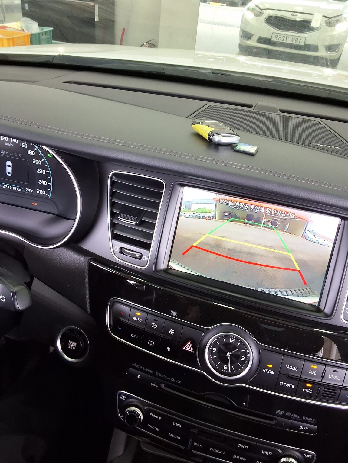 KIA K7 HYBRID 700h PRESTIGE 2014 - zdjęcie 17