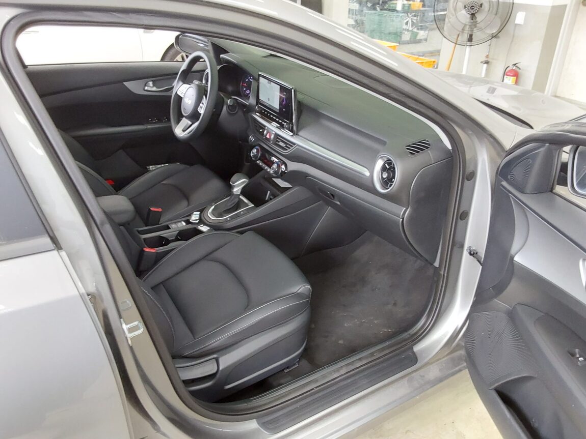 KIA THE NEW K3 1.6 GASOLINE TRENDY 2024 - zdjęcie 14