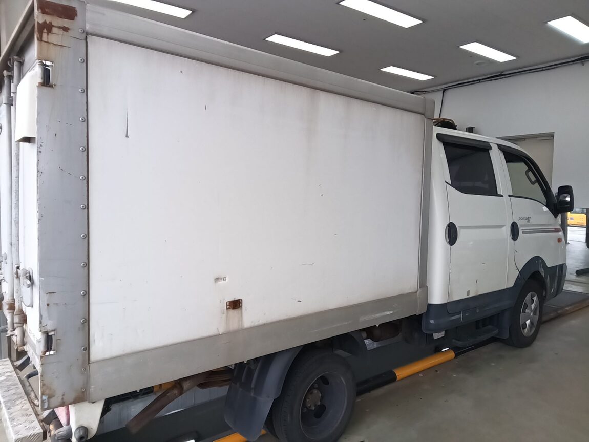 HYUNDAI PORTER II CRDi DOUBLE CAB EXTRA LONG WHEELBASE GOLD 2016 - zdjęcie 37