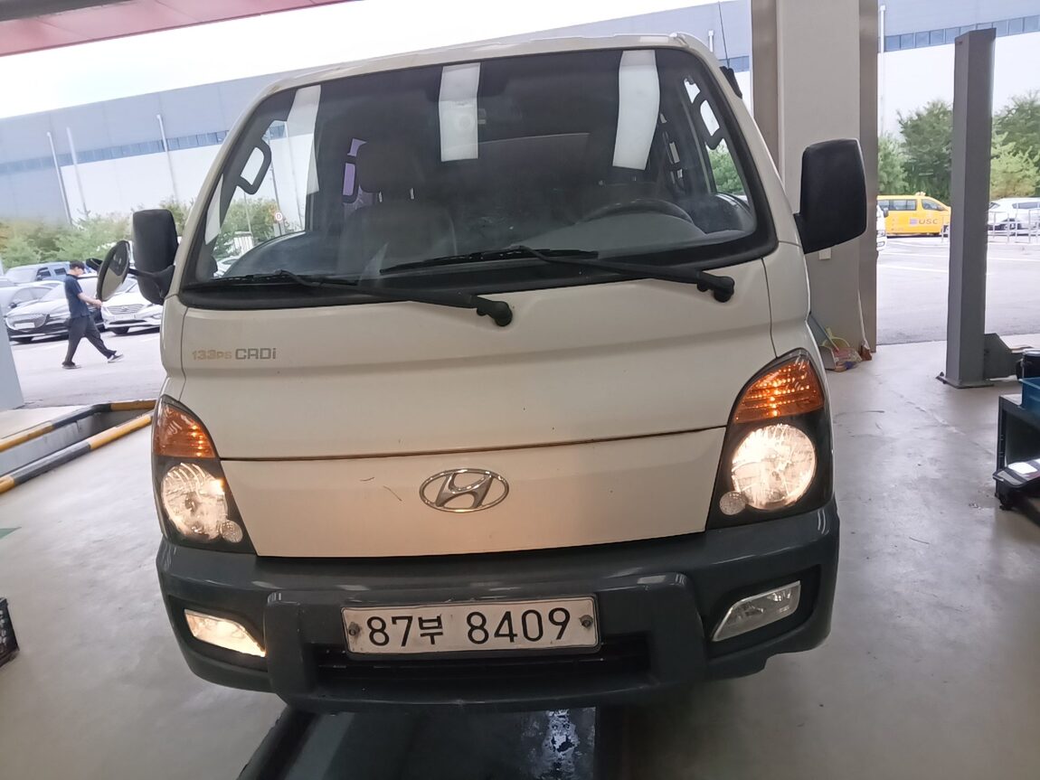 HYUNDAI PORTER II CRDi DOUBLE CAB EXTRA LONG WHEELBASE GOLD 2016 - zdjęcie 26