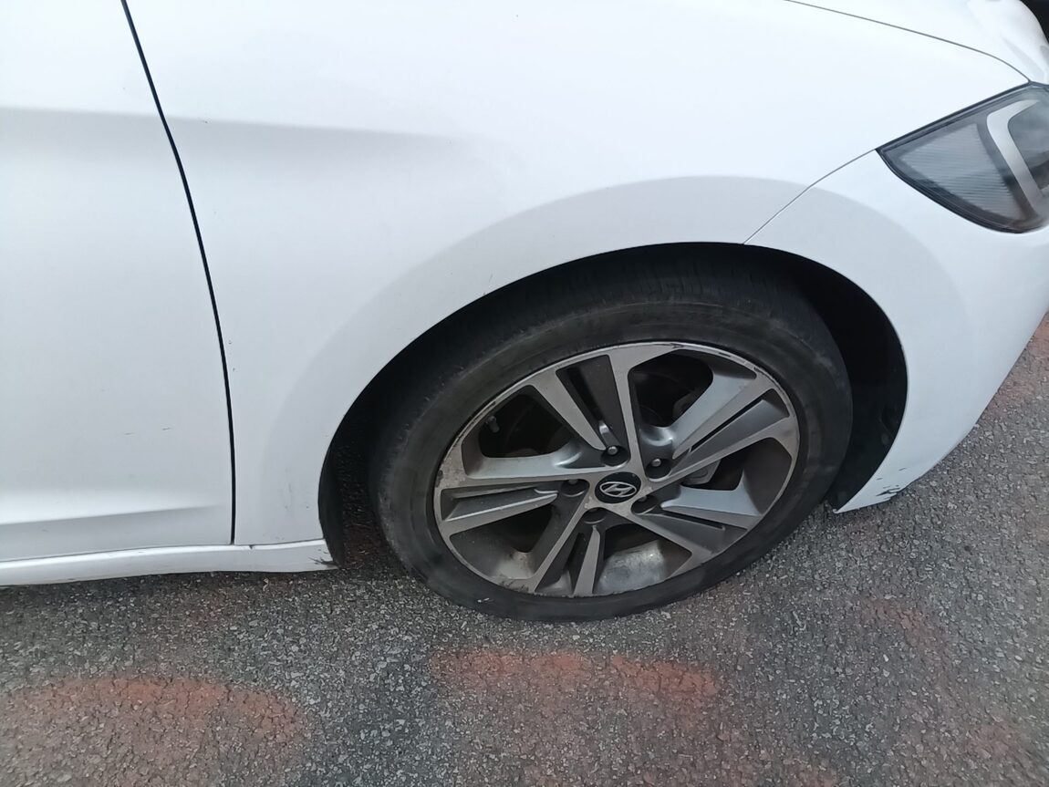 HYUNDAI AVANTE AD 1.6 GDi VALUE PLUS 2018 - zdjęcie 27