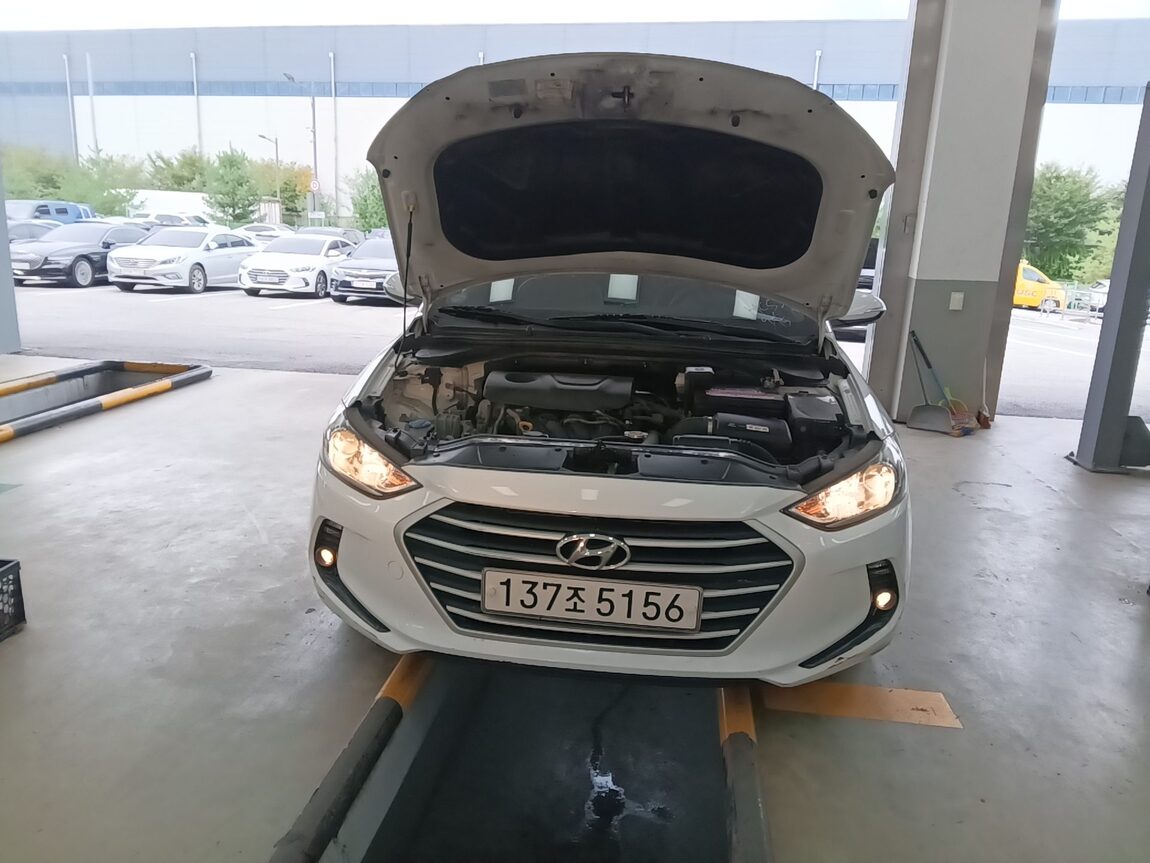 HYUNDAI AVANTE AD 1.6 GDi VALUE PLUS 2018 - zdjęcie 21