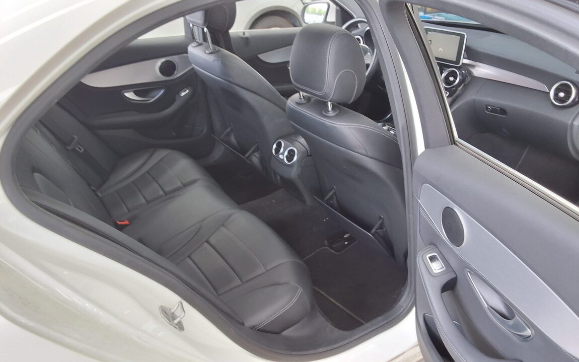 MERCEDES-BENZ C-CLASS (4TH GEN) C220 CDI BLUETEC AVANTGARDE 2015 - zdjęcie 13