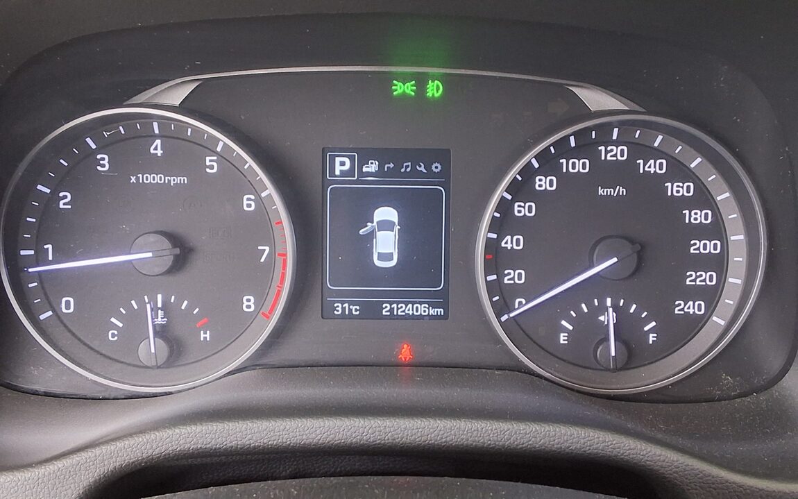 HYUNDAI AVANTE AD 1.6 GDi VALUE PLUS 2018 - zdjęcie 9