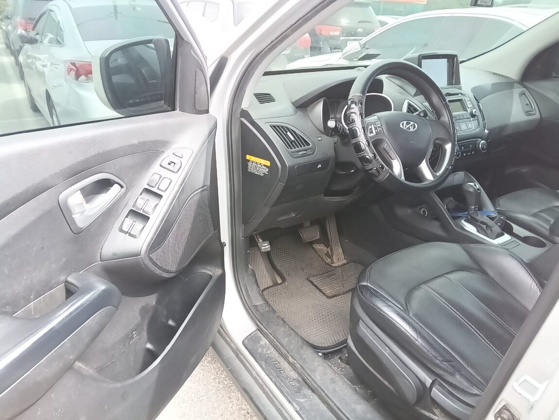 HYUNDAI NEW TUCSON ix DIESEL R2.0 2WD SMART 2014 - zdjęcie 10