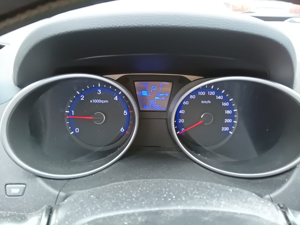 HYUNDAI NEW TUCSON ix DIESEL R2.0 2WD SMART 2014 - zdjęcie 9