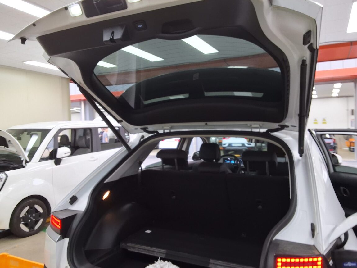 HYUNDAI IONIQ 5 EV 2WD LONG RANGE EXCLUSIVE 2023 - zdjęcie 16