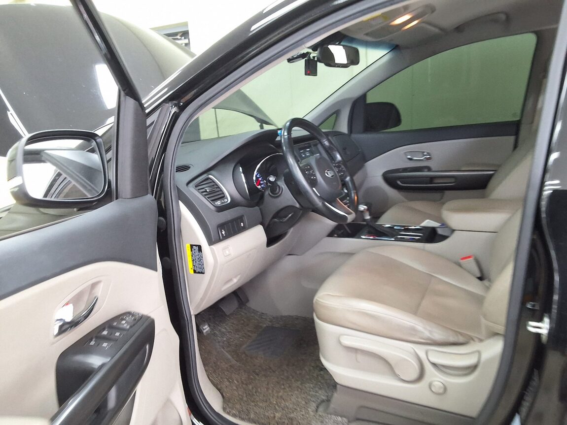 KIA THE NEW CARNIVAL 9-SEATER DIESEL LUXURY 2019 - zdjęcie 11