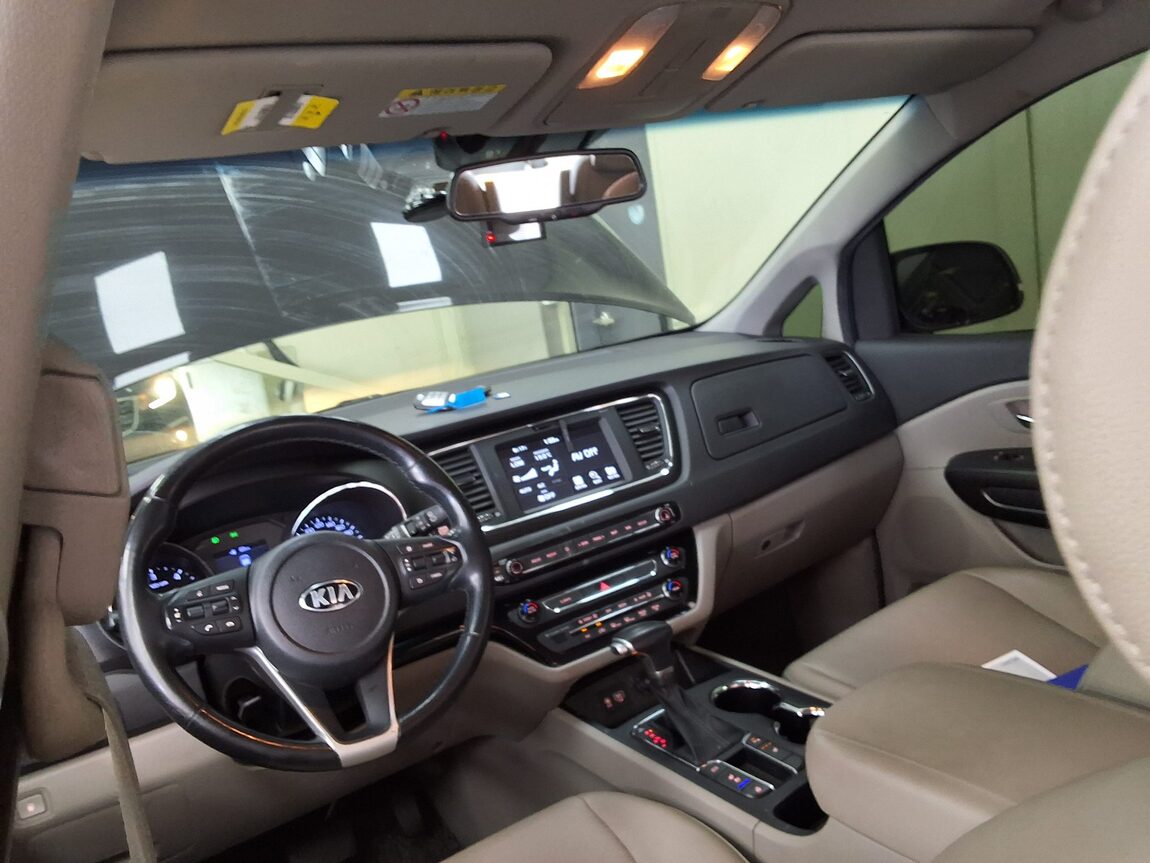KIA THE NEW CARNIVAL 9-SEATER DIESEL LUXURY 2019 - zdjęcie 12