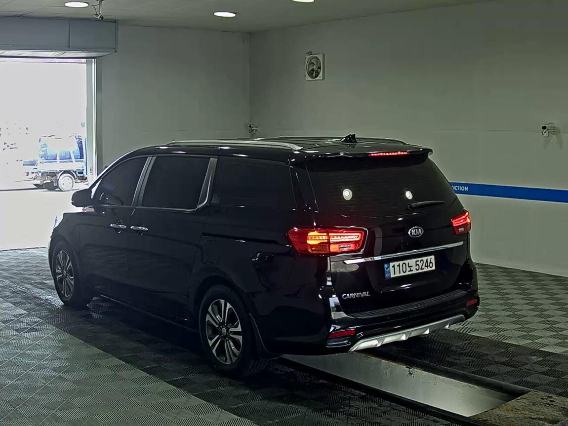 KIA THE NEW CARNIVAL 9-SEATER DIESEL LUXURY 2019 - zdjęcie 6