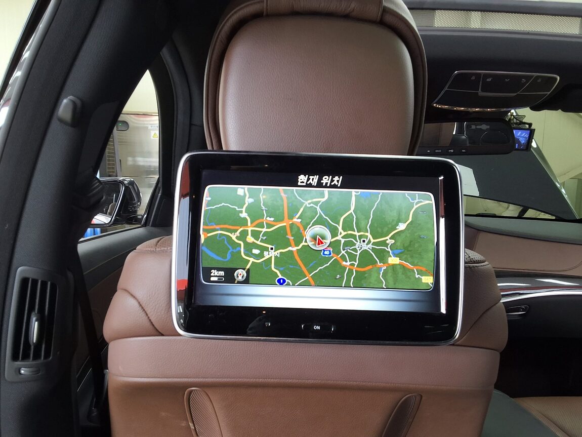 MERCEDES-BENZ S-CLASS (6TH GEN) S400L 4MATIC 2016 - zdjęcie 28