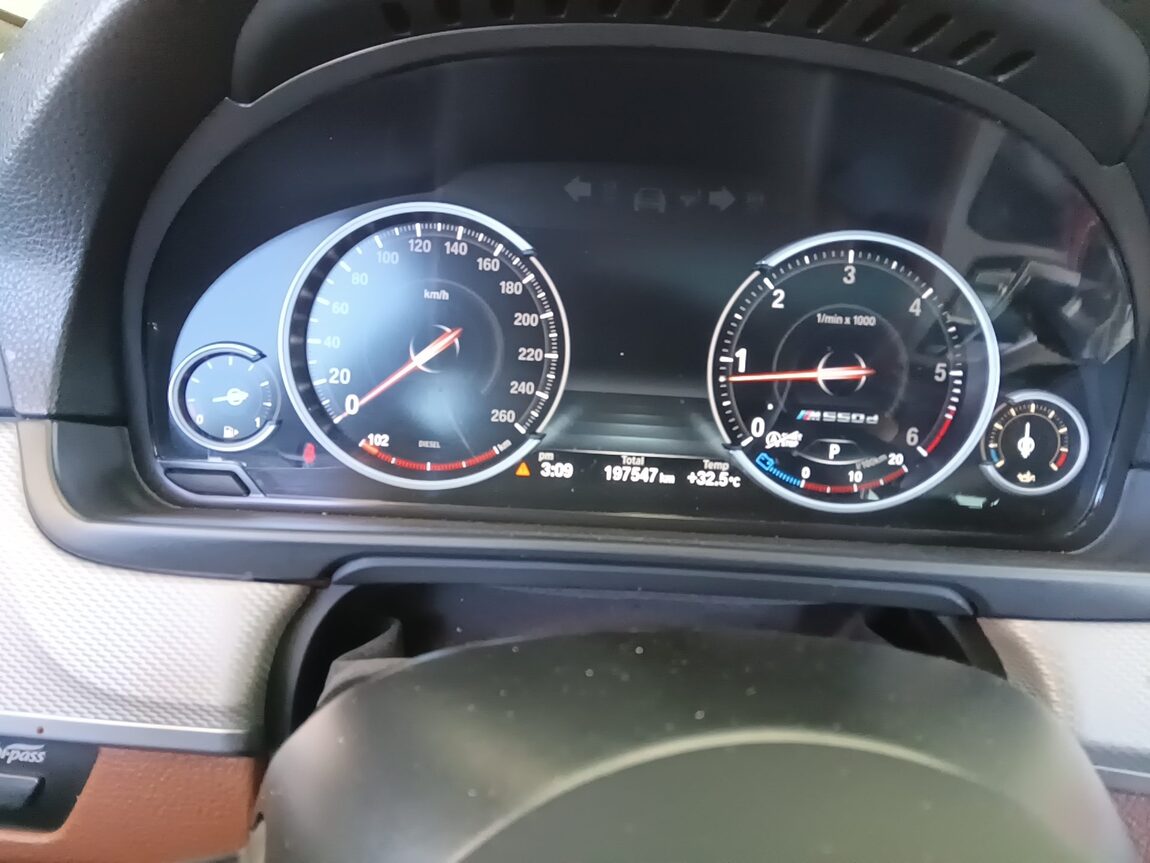 BMW 5 SERIES (6TH GEN) 520d M SPORT 2013 - zdjęcie 9