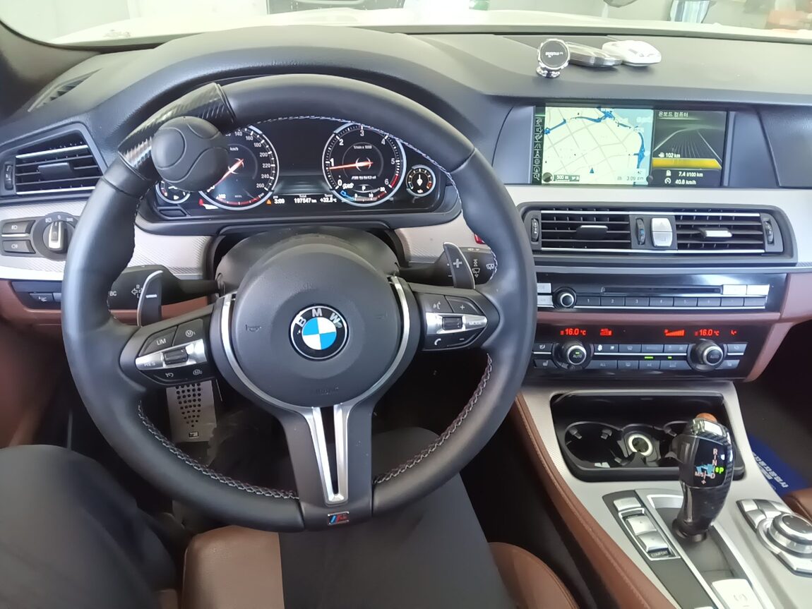 BMW 5 SERIES (6TH GEN) 520d M SPORT 2013 - zdjęcie 17