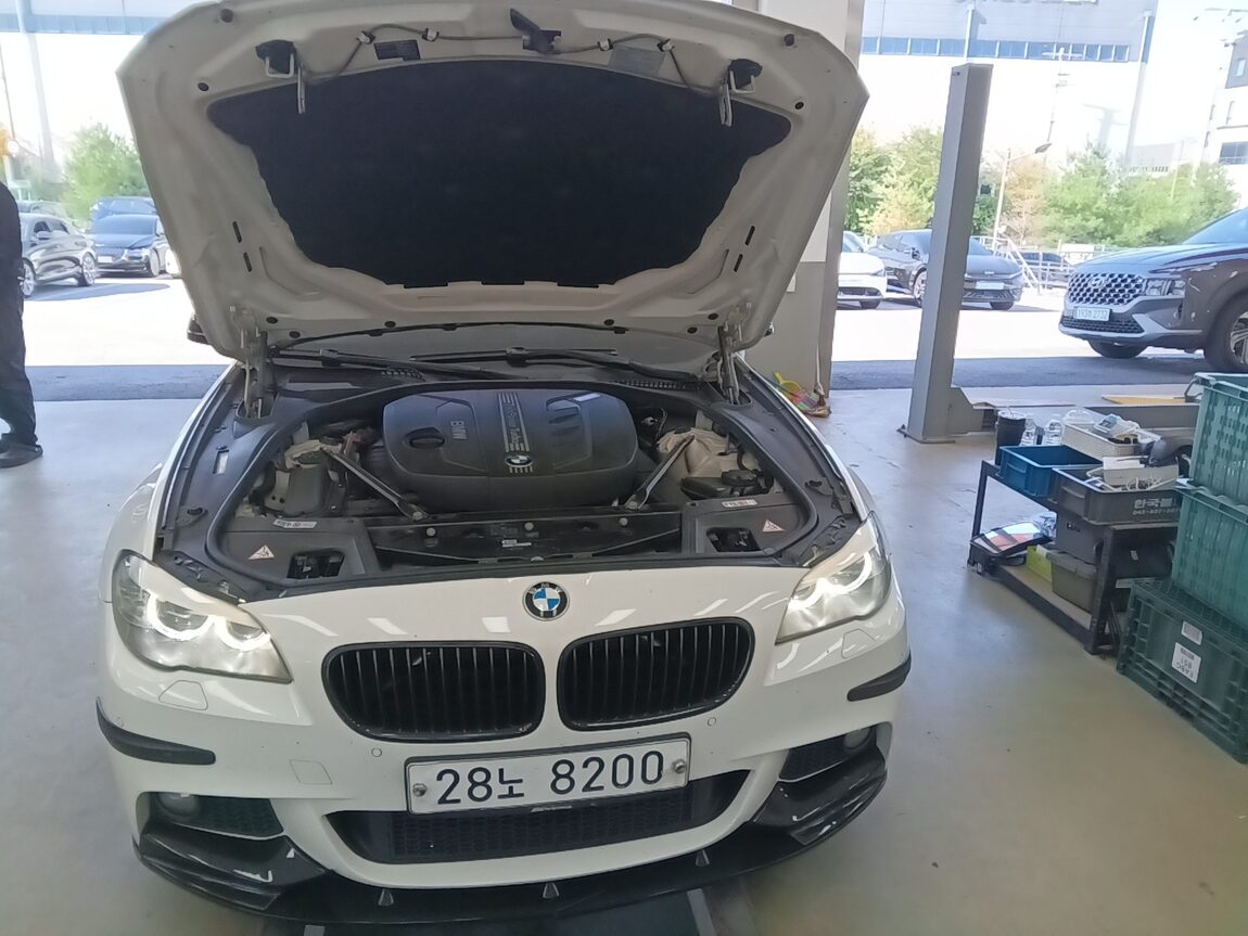 BMW 5 SERIES (6TH GEN) 520d M SPORT 2013 - zdjęcie 22