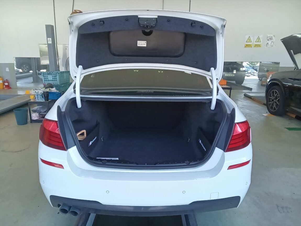 BMW 5 SERIES (6TH GEN) 520d M SPORT 2013 - zdjęcie 15