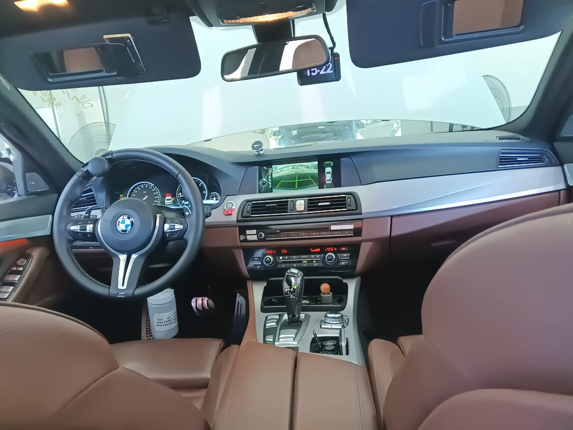 BMW 5 SERIES (6TH GEN) 520d M SPORT 2013 - zdjęcie 23