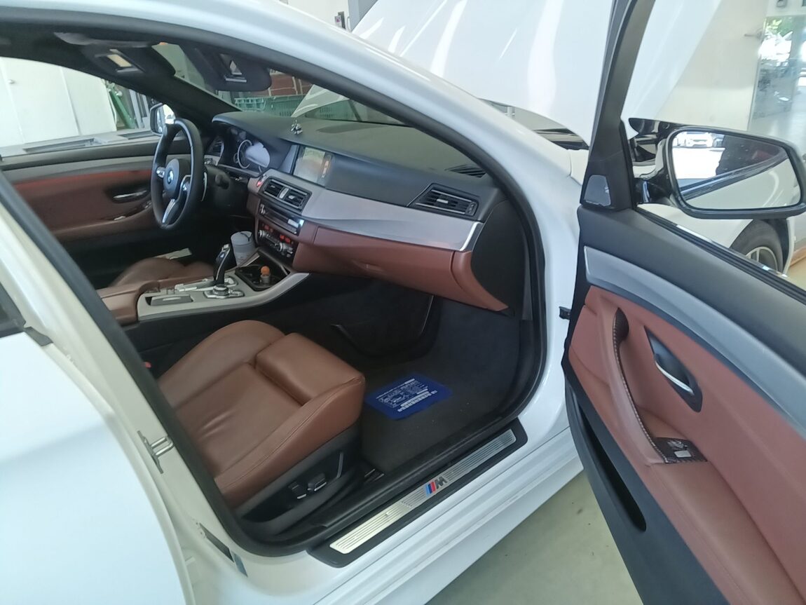 BMW 5 SERIES (6TH GEN) 520d M SPORT 2013 - zdjęcie 14