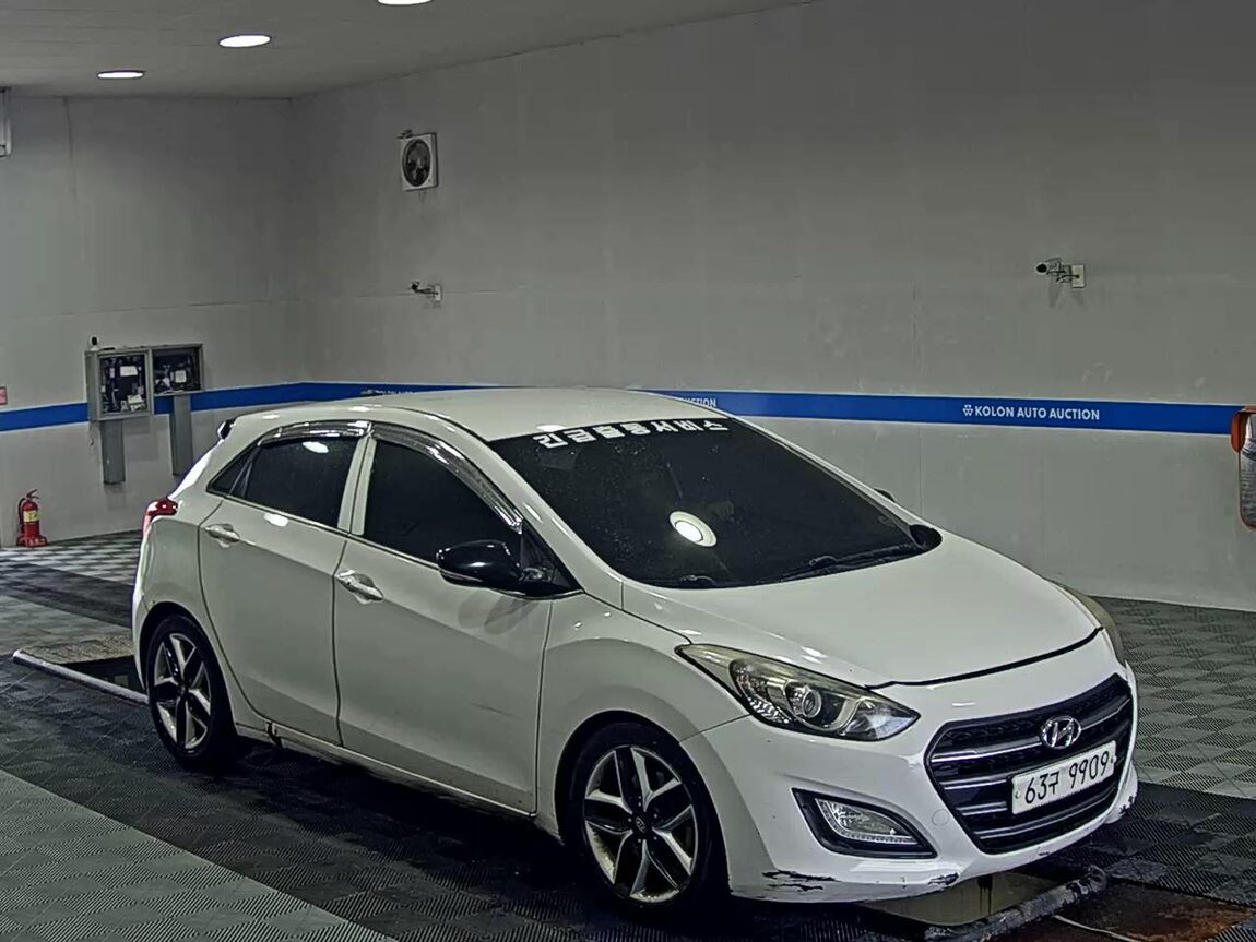 HYUNDAI NEW i30 1.6 VGT UNIQUE 2012 - zdjęcie 3