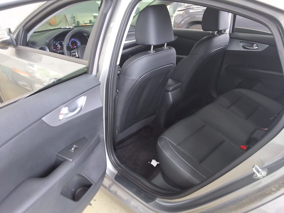 KIA THE NEW K3 1.6 GASOLINE TRENDY 2023 - zdjęcie 13
