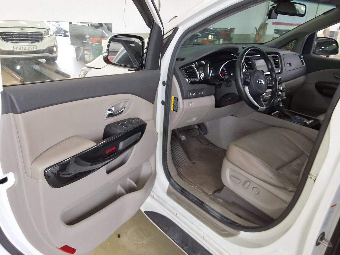 KIA ALL NEW CARNIVAL 9-SEATER DIESEL PRESTIGE 2018 - zdjęcie 10