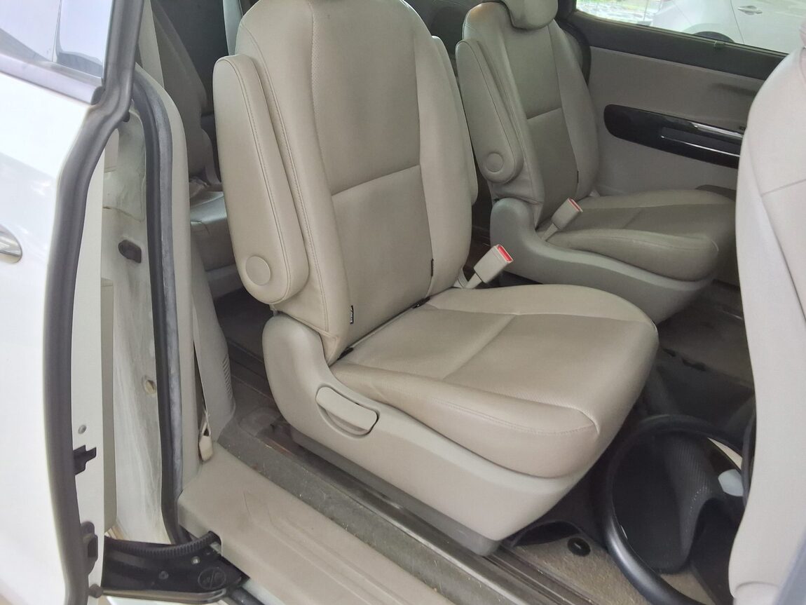 KIA ALL NEW CARNIVAL 9-SEATER DIESEL PRESTIGE 2018 - zdjęcie 13